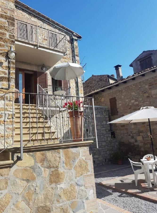 Beautiful Apartment With Exclusive Garden And Terrace Monteverdi Marittimo Exteriér fotografie